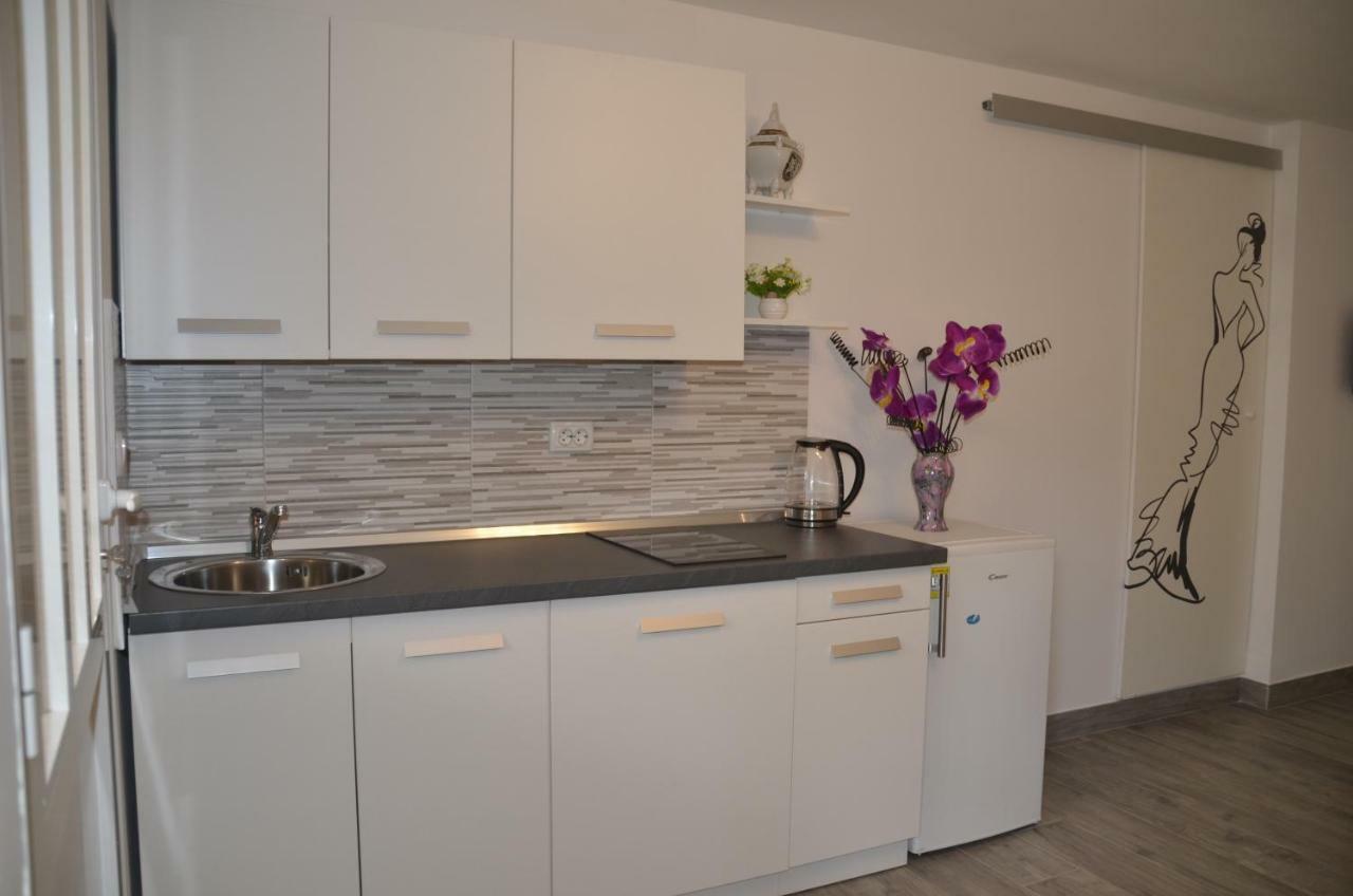 Apartments Lilly - Studio Rijeka Exterior photo